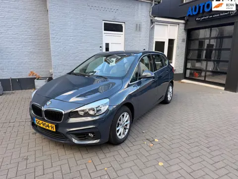 BMW 2-serie Active Tourer 218i Essential | LEER | NAVI | TREKHAAK |