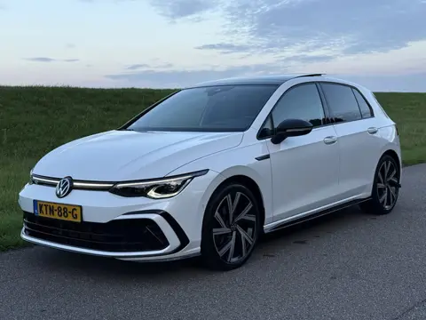 Volkswagen Golf 1.5 eTSI 3x R-Line| Pano | HuD | Matrix