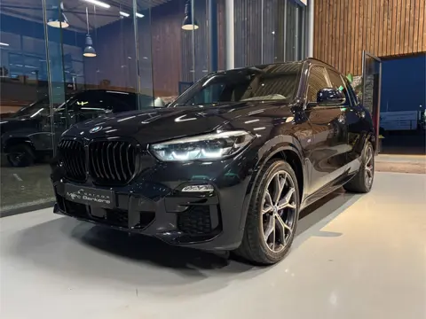 BMW X5 xDrive45e High Exe. M-Sport Pano H+K 21" (bj 2020)