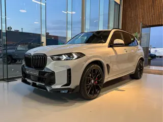 BMW X5 xDrive50e M-Sport, Performance, Pano, SkyLounge, Stoelvent. 22" H+K