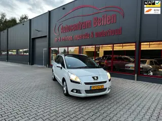 Peugeot 5008 1.6 e-HDi Style 5p. / Automaat / Navi / Trekhaak / Leder / Stoelverw./ 5P / Pano / Crui