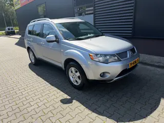 Mitsubishi Outlander 2.4 Intro Edition 2WD airco export prijs