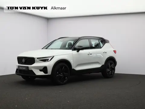 Volvo XC40 2.0 B4 Plus Black Edition / Stoel- + stuurwielverwarming / Elektr. stoelverstelling / Har