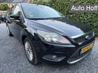 Ford Focus 1.8 Titanium | Autom. Airco | Cruise Control | Elekt. Ramen | LMV | PDC | APK tot 01-12-2