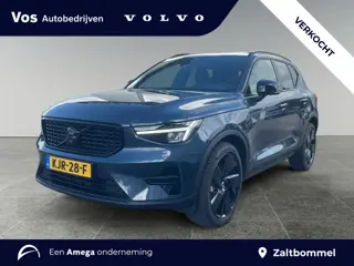 Volvo XC40 2.0 B4 Plus Black Edition