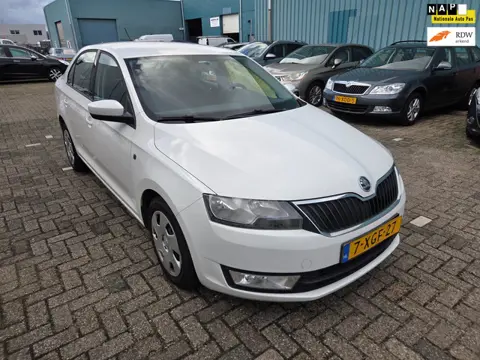 Skoda Rapid 1.2 TSI Greentech Ambition rijdt super