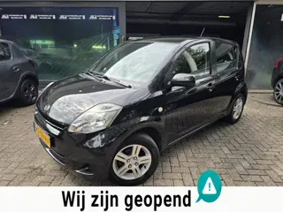 Daihatsu Sirion 2 1.0-12V Premium | 1E EIGENAAR |3/6 OF 12MND GARANTIE | AIRCO | ELEC RAMEN | LMV |