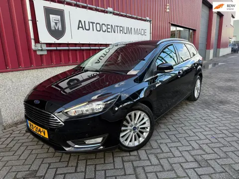 Ford Focus Wagon 1.0 Titanium Edition // Clima // Navi // PDC //