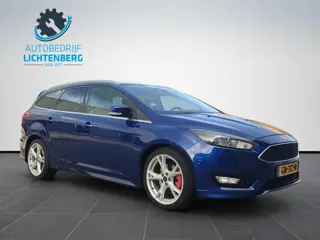 Ford Focus Wagon 1.5 Titanium Edition Cruise / Navi / D.Riem Vervangen