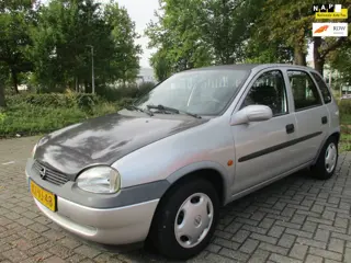 Opel Corsa 1.2i-16V 5 drs Automaat