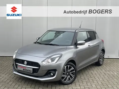 Suzuki Swift 1.2 Style Smart Hybrid Navigatie, Climate Control, Adaptive Cruise Control, 16"Lm, Acht