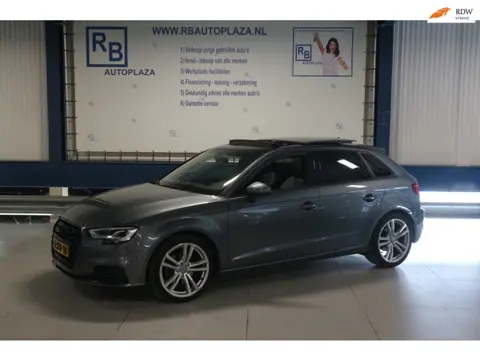 Audi A3 Sportback 35 TFSI CoD Advance PANO/ DEALER ONDH/ S-LINE