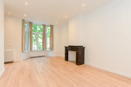 Woning aan de Acaciastraat te Den Haag