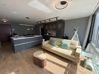 Woning aan de Arent Janszoon Ernststraat te Amsterdam