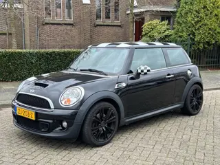 Mini Mini 1.6 Cooper S Bayswater 2012! Xenon! Sportuitlaat met klep! Leer! NAVI! USB! PDC V+A! Bluet