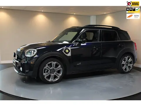 Mini Countryman 1.5 Cooper S E ALL4 *220Pk!* Pano|Carplay|Camera|Keyless|Elektr.achterklep|Stoelverw