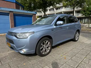 Mitsubishi Outlander 2.0 PHEV Instyle+ Leder Panorama Adaptive