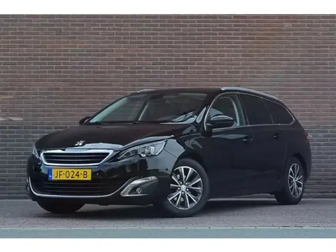Peugeot 308 1.2 PureTech Premium, Origineel NL, Leder, Camera, Stoelverwarming, Keyless, Panoramadak