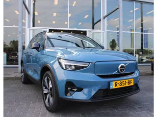 Volvo XC40 Recharge Ultimate 70 kWh | Fjord blue Carpet | 360 | H&K audio | Panorama dak | Stoel/stu
