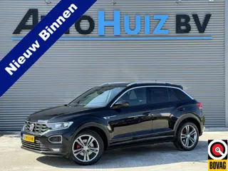 Volkswagen T-Roc 1.5 TSI Sport R-Line Trekhaak Carplay Achteruitrijcamera 4S Banden Stoelverwarming