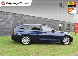 BMW 3 Serie Touring 330e Business Edition Plus Plugin-hybride Pano Leder
