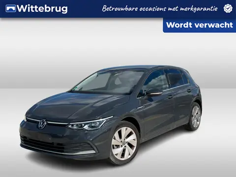 Volkswagen Golf 1.5 eTSI Style DSG Automaat / Stoel verwarming / achteruitrij camera / Velours bekle