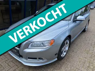 Volvo V70 2.5FT R-Design 230PK LEER / XENON / TREKHAAK / PDC