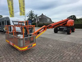 JLG 660SJ 4x4X4, met 1904 uur (bj 2011)