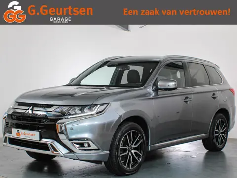 Mitsubishi Outlander 2.4 PHEV Intense+ Panoramadak, Camera, Navigatie, Cruise Control