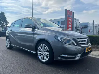 Mercedes-Benz B-klasse 200 Ambition | Airco | Adaptive Cruise Control | Panorama Dak | NAVI | Blueto