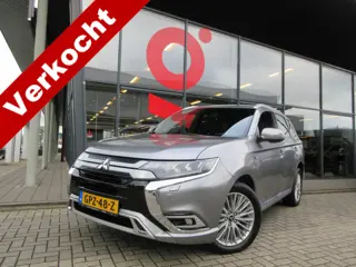 Mitsubishi Outlander 2.4 PHEV Edition 4WD | AUTOMAAT | 240 PK | VIERSEIZOENEN BANDEN | TREKHAAK | 1.