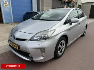 Toyota Prius 1.8 Plug-in Dynamic Business 216.898km NAP Uitstekende auto met stoelverwarming. Boekje