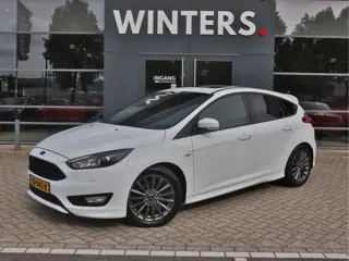 Ford Focus 1.5 ST-Line | Schuif- Kanteldak | Trekhaak | Camera | 44.999km NAP |