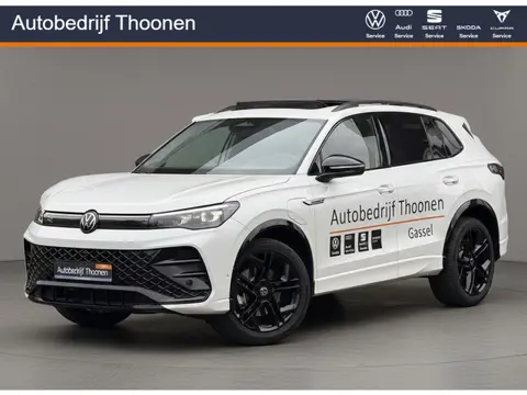 Volkswagen Tiguan 1.5 eHybrid R-Line Business Trekhaak | 360° camera | Pano