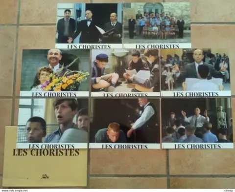 LES CHORISTES lobbycard set.