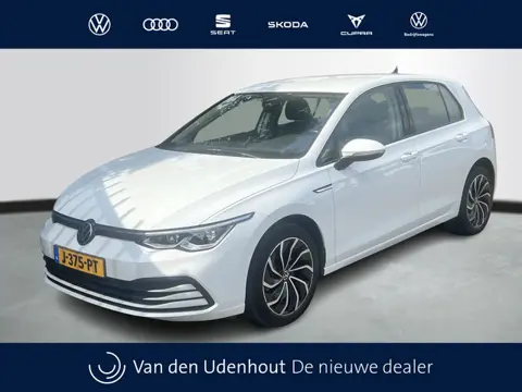 Volkswagen Golf 1.5 130pk TSI Life Navigatie (bj 2020)