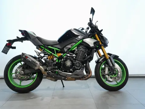 Kawasaki Z 900 SE PERFORMANCE (bj 2025)