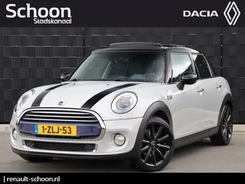 MINI 5-deurs 1.5 Cooper Chili | Pano | Head-up | Harman Kardon | Navigatie | Cruise Control