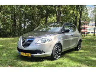 Lancia Ypsilon 0.9 TwinAir Platinum bj.2014 5 Drs|Leder|Clima|Nap.