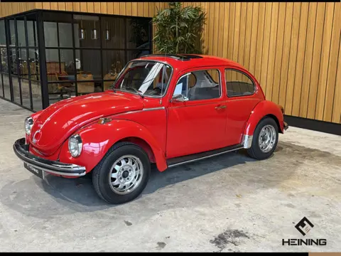 Volkswagen Kever 1303 S Met Schuifdak en Weltmeister velgen. Hollandse auto.