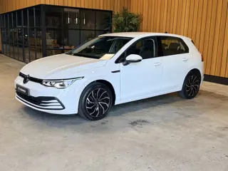 Volkswagen Golf 1.5 TSI Life Navi. Apple-carplay. PDC. Adaptive-cruise, 82500 KM met NAP