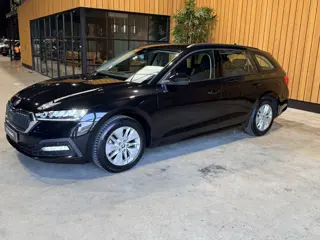 Skoda Octavia Combi 1.0 TSI Business Edition Navigatie | Trekhaak | Apple-Carplay | Dealer onderhoud