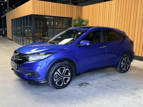 Honda HR-V 1.5 i-VTEC Executive Automaat. Pano. Camera. Nav. Trekhaak. Van eerste eigenaar met NAP.