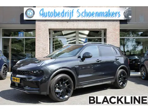 Lynk & Co 01 1.5 MY23! BLACKLINE ZWARTE-HEMEL ROLHOES MY23 360-CAMERA PANO/SCHUIF INFINITY DAB NAVI 