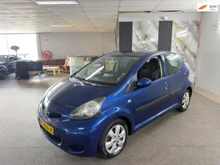 Toyota Aygo 1.0-12V Comfort Navigator Apk Nieuw,Airco,Apple Carplay,Bluetooth,Navigatie,N.A.P,Topsta