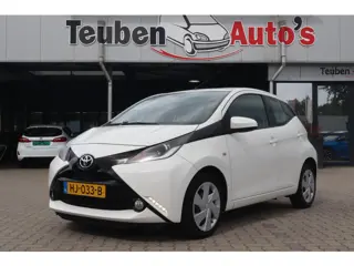 Toyota Aygo 1.0 VVT-i x-play | 2e Eigenaar | Airco | Achteruitrijcamera | Elektrisch pakket | Blueto