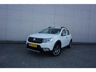 Dacia Sandero 0.9 TCe SL Stepway AUTOMAAT - 1e Eigenaar / Airco / Navi / Cruise / Parkeers. / Trekha