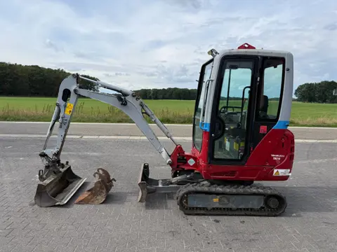 Takeuchi tb216 minigraver