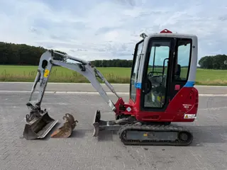 Takeuchi tb216 minigraver