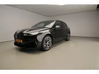 BMW iX xDrive40 | Sportpakket | Laserlicht | Navigatie | Trekhaak | Elekr. zetels | DAB | Harman-kar